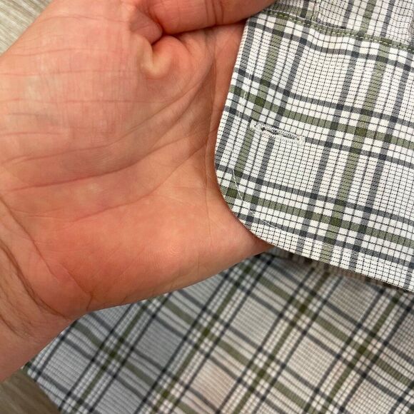 Hugo Boss Slim Fit Gray plaid cotton shirt sz S - Picture 3 of 6